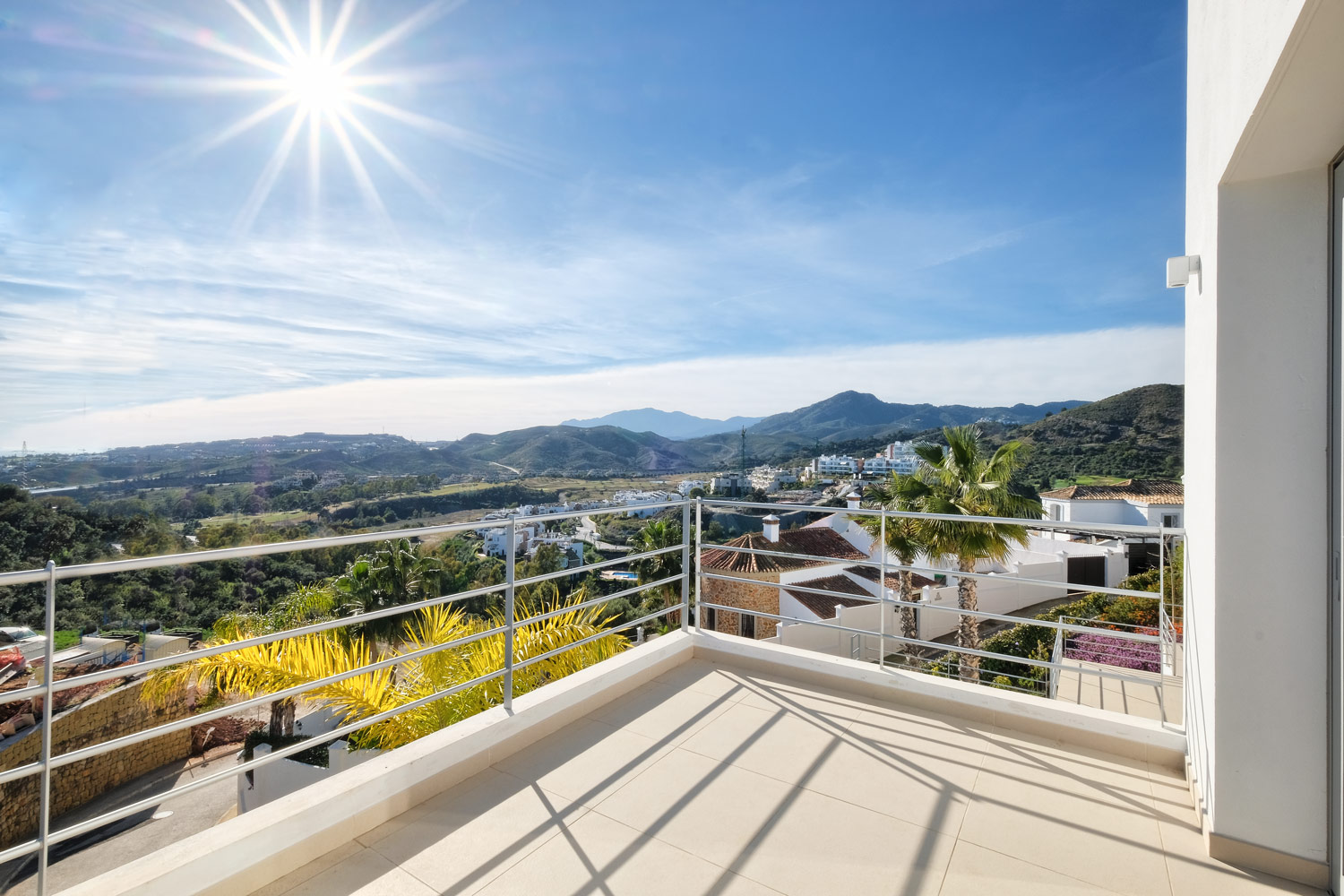 Villa zum verkauf in Los Arqueros-Puerto del Almendro (Benahavís)
