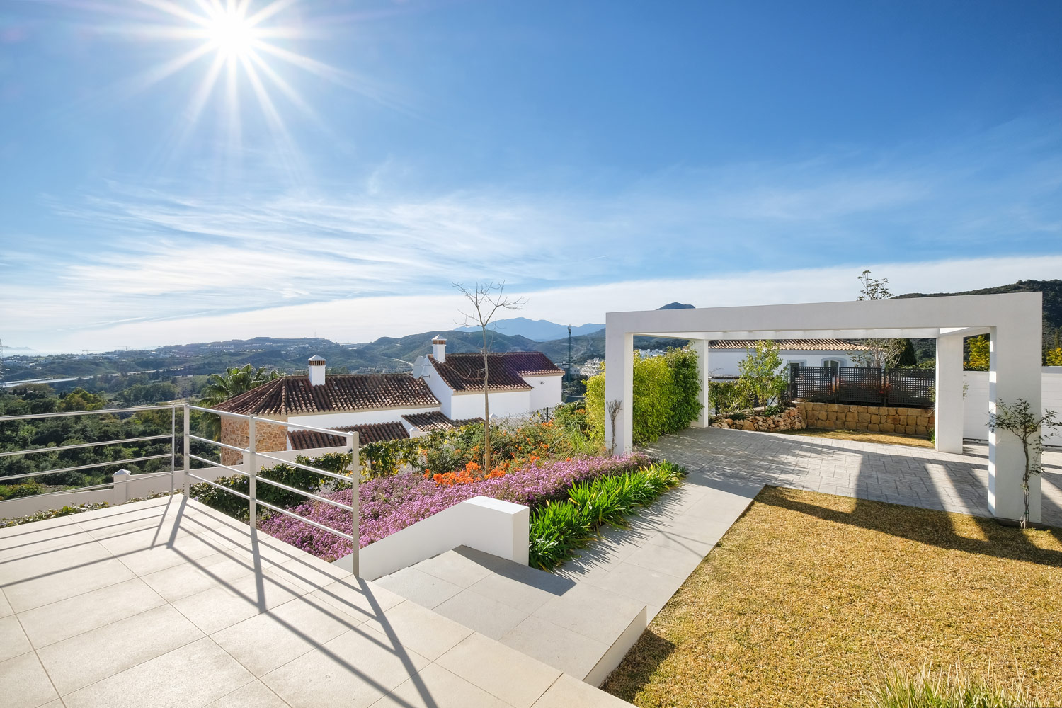 Villa zum verkauf in Los Arqueros-Puerto del Almendro (Benahavís)
