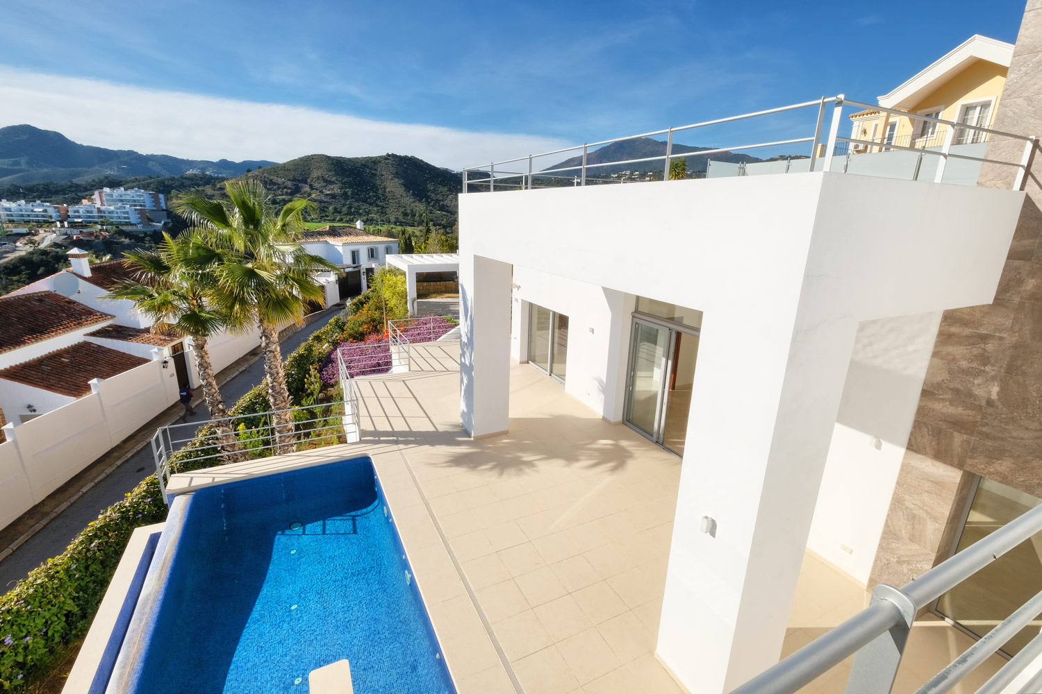 Villa zum verkauf in Los Arqueros-Puerto del Almendro (Benahavís)