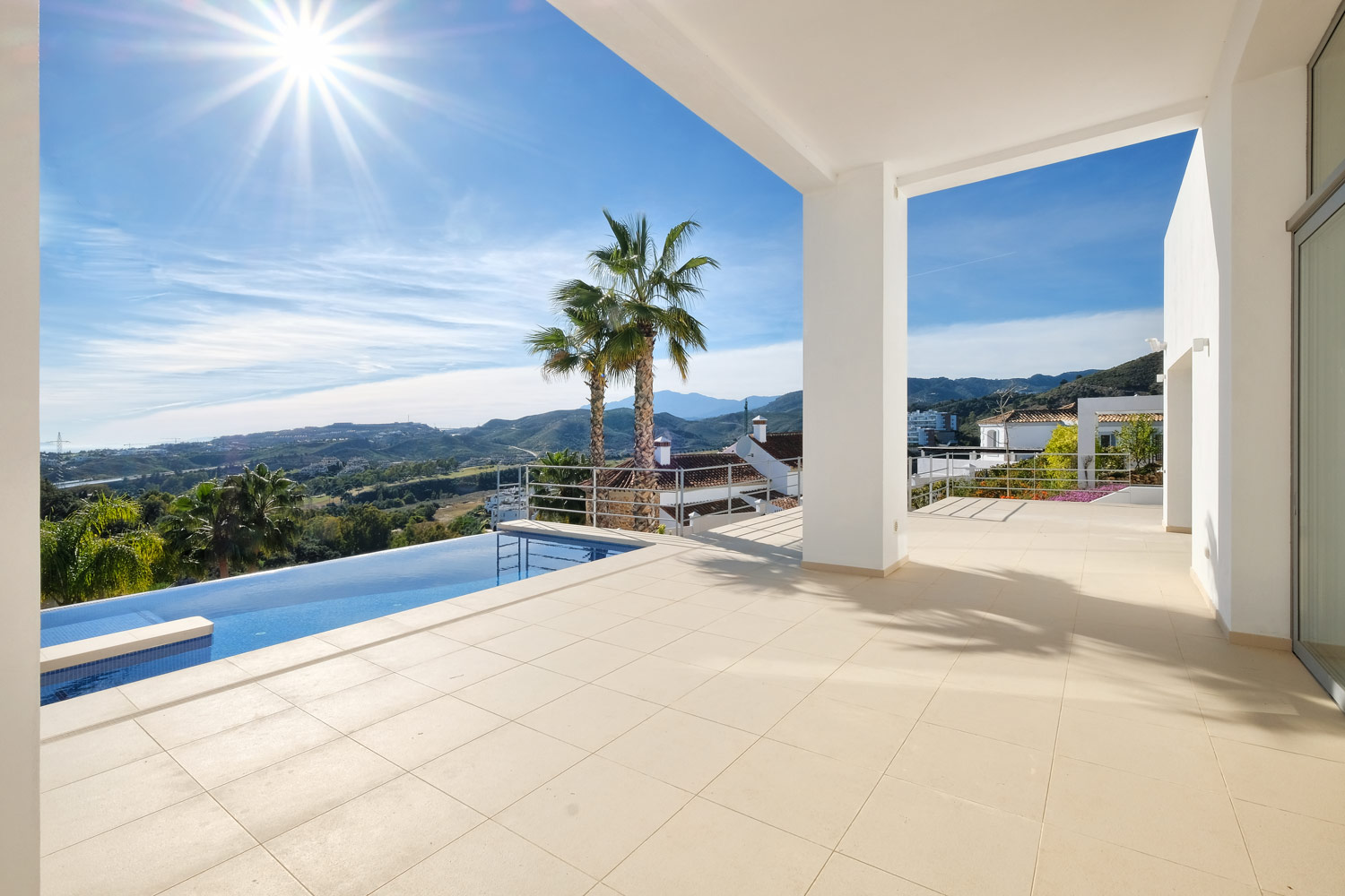 Villa zum verkauf in Los Arqueros-Puerto del Almendro (Benahavís)
