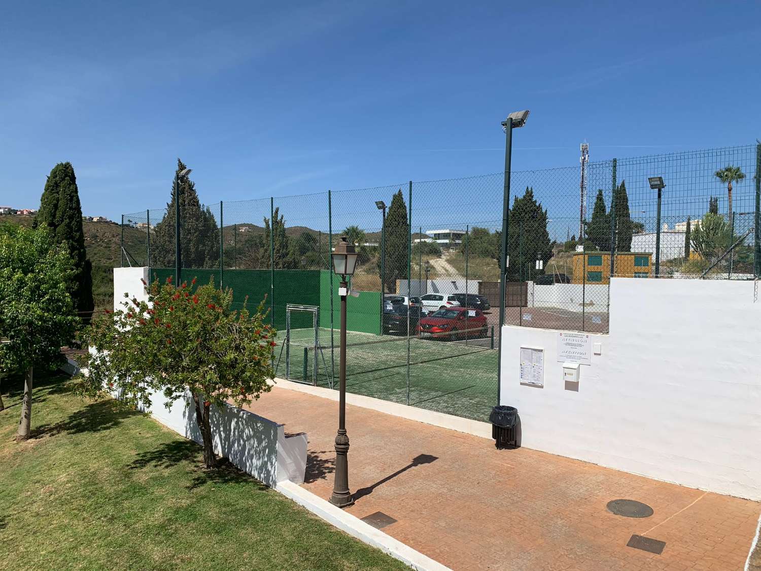 Penthouse à vendre dans le quartier de Puerto de la Duquesa, Manilva- Costa del Sol.