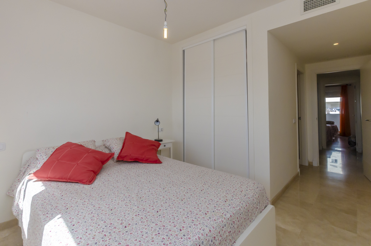 Penthouse à vendre dans le quartier de Puerto de la Duquesa, Manilva- Costa del Sol.