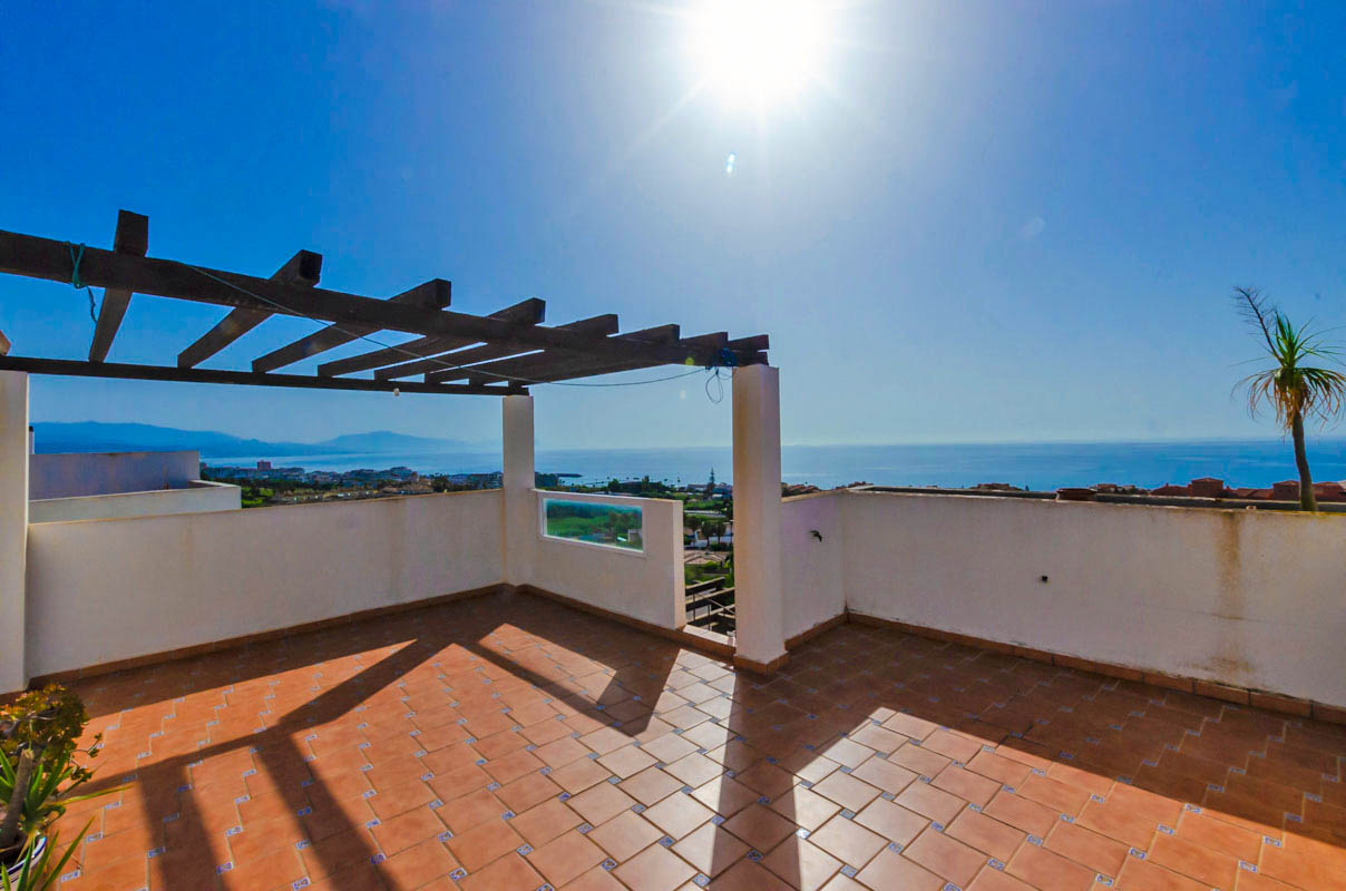 Penthouse te koop in de wijk Puerto de la Duquesa, Manilva-Costa del Sol.
