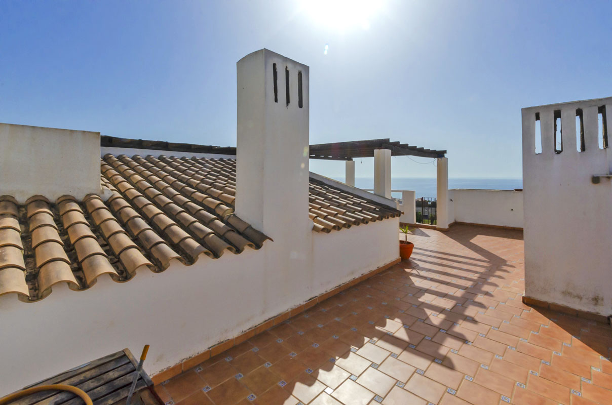 Penthouse à vendre dans le quartier de Puerto de la Duquesa, Manilva- Costa del Sol.