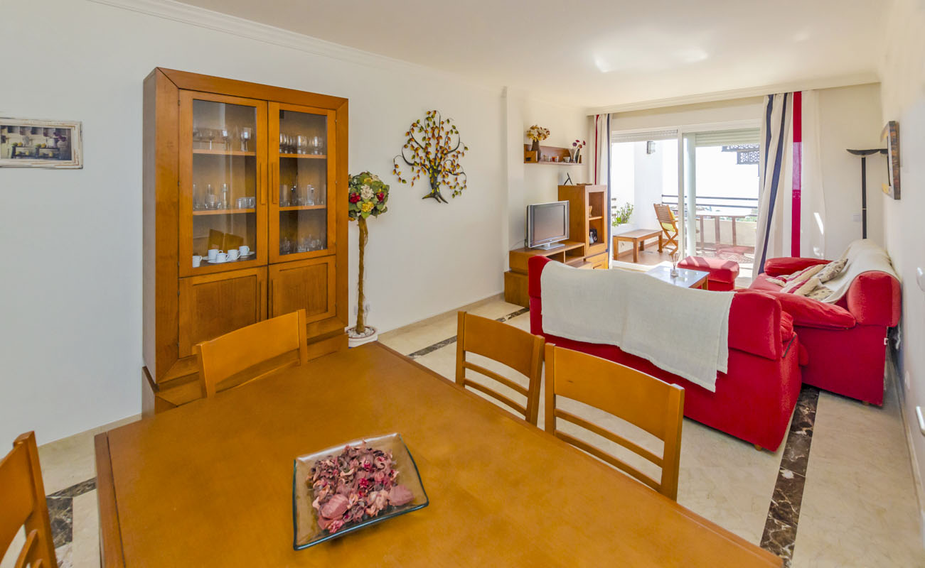 Penthouse à vendre dans le quartier de Puerto de la Duquesa, Manilva- Costa del Sol.