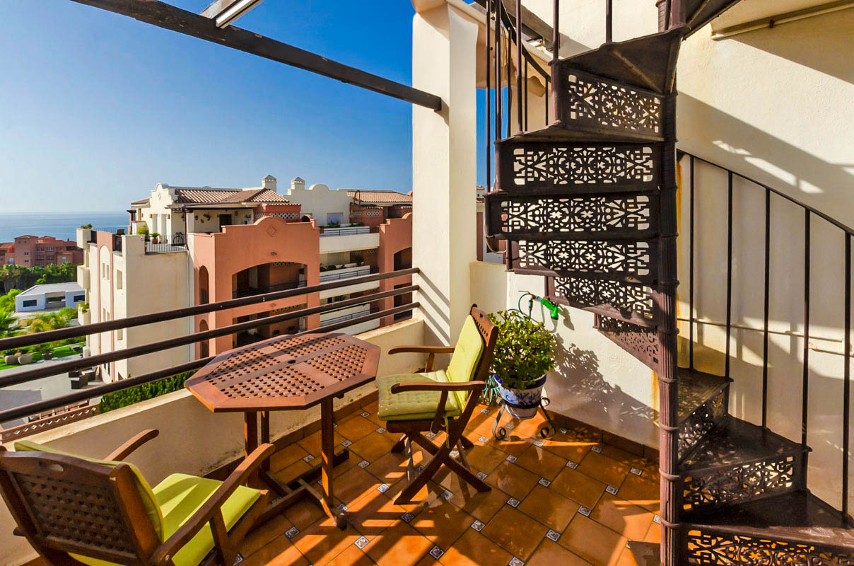 Penthouse te koop in de wijk Puerto de la Duquesa, Manilva-Costa del Sol.