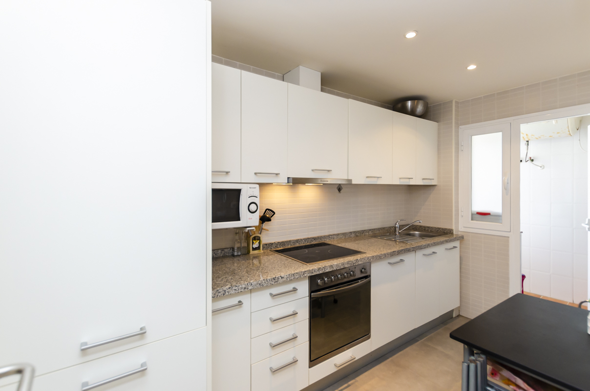 Penthouse à vendre dans le quartier de Puerto de la Duquesa, Manilva- Costa del Sol.