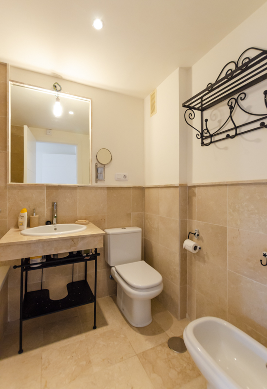 Penthouse à vendre dans le quartier de Puerto de la Duquesa, Manilva- Costa del Sol.