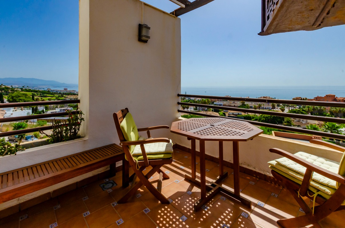 Atico en venta  en zona del Puerto De la Duquesa, Manilva- Costa del Sol.