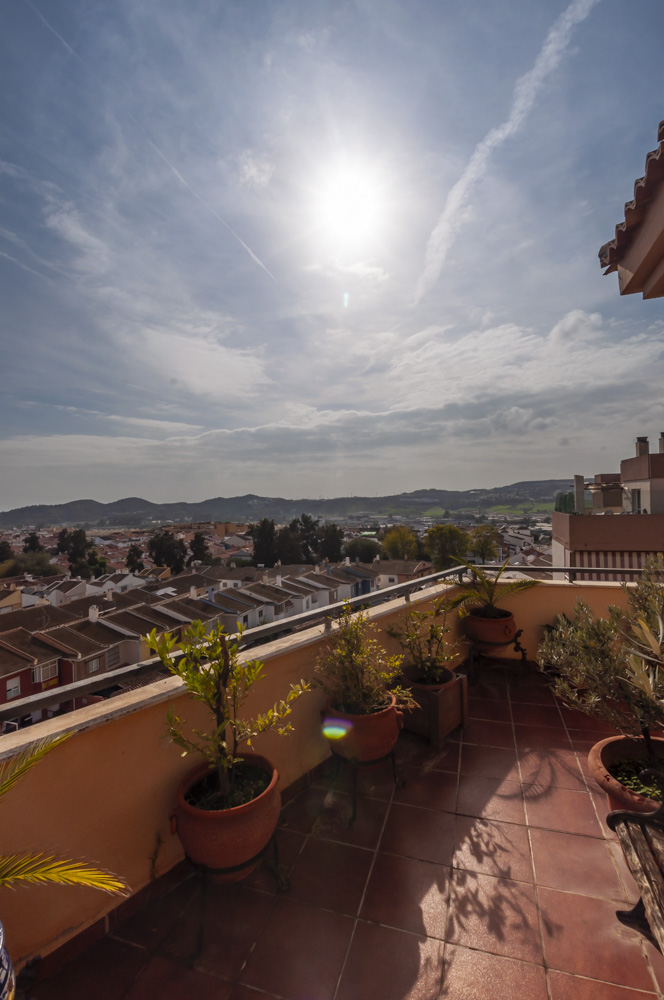 Penthouse zum Verkauf in Las Lagunas Mijas Costa. Terrasse mit Panoramablick!