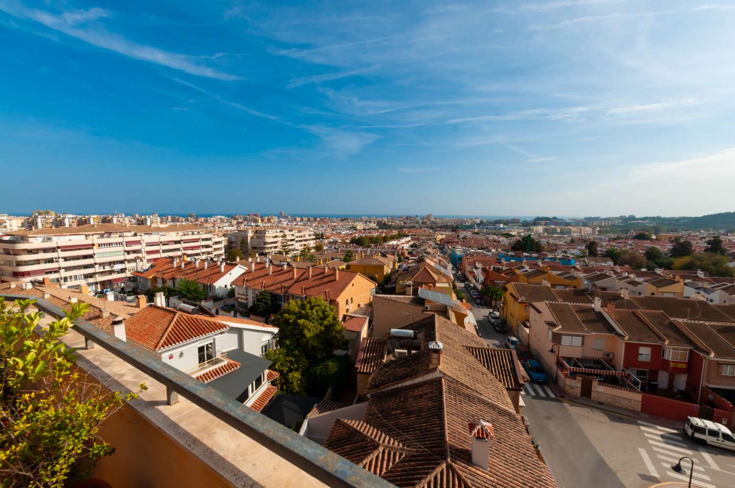 Penthouse zum Verkauf in Las Lagunas Mijas Costa. Terrasse mit Panoramablick!