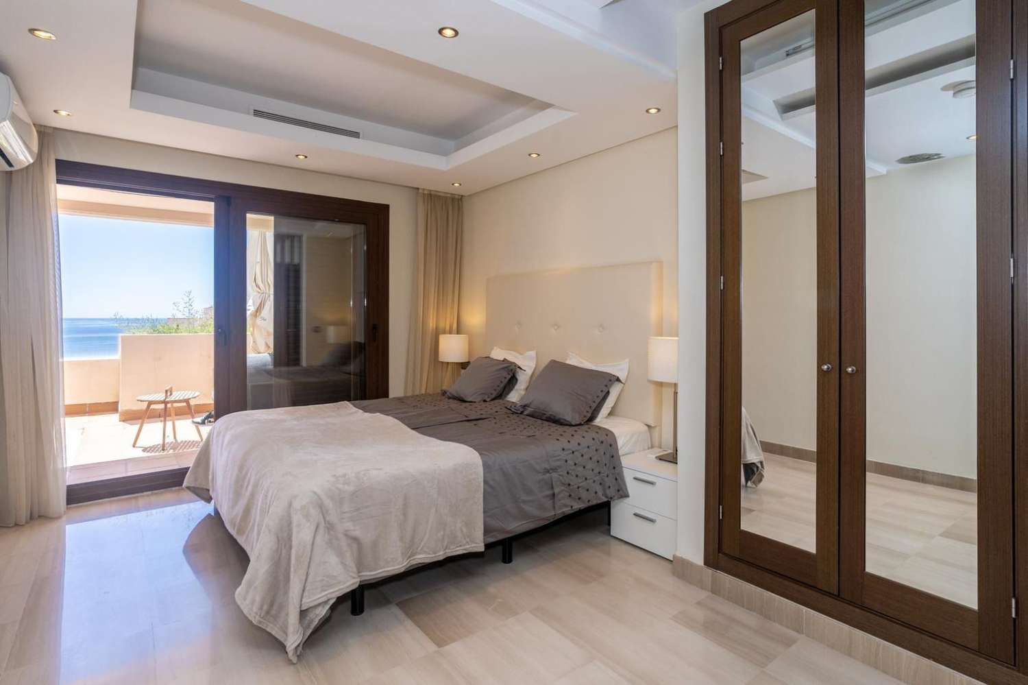 URB. BAHIA DE LA PLATA NEUE GOLDENE MEILE, ESTEPONA