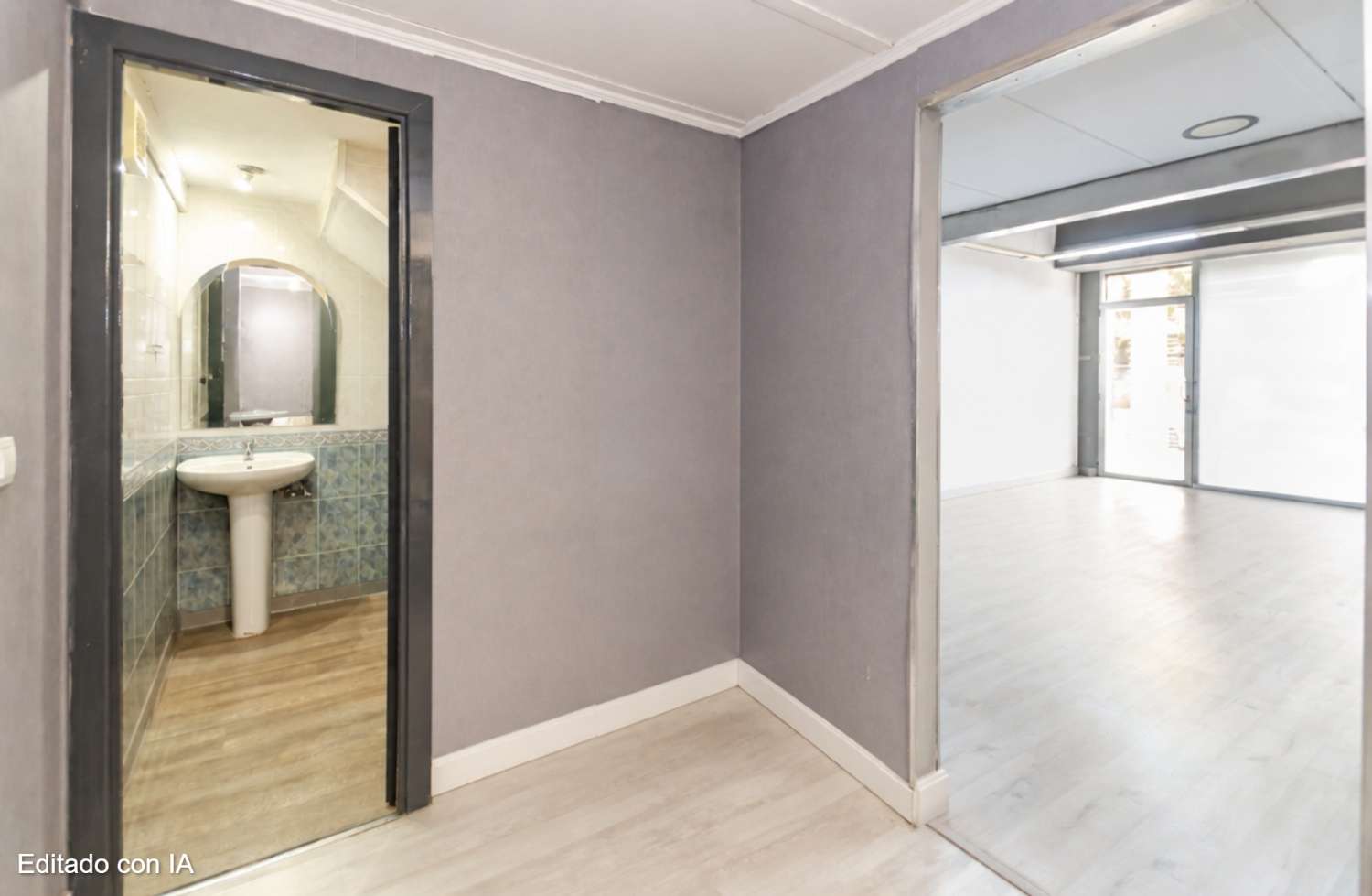 Local for sale in Cortijo Alto-Hipercor-Malaga
