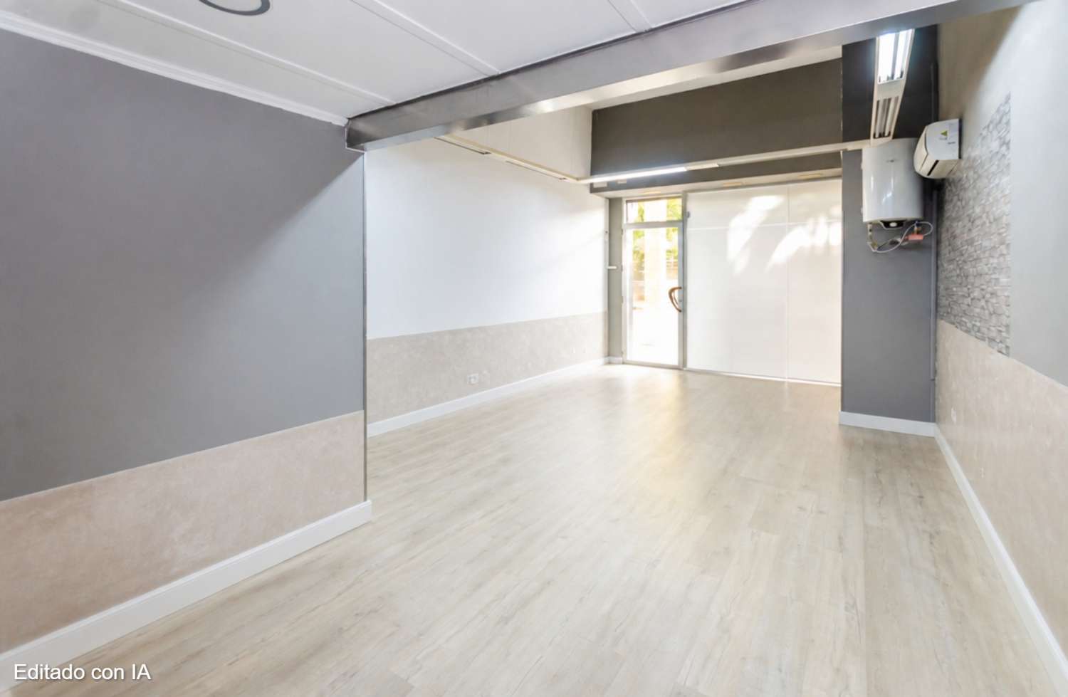 Local for sale in Cortijo Alto-Hipercor-Malaga