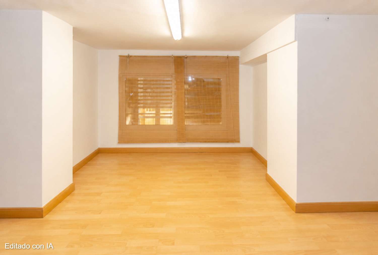 Local for sale in Cortijo Alto-Hipercor-Malaga