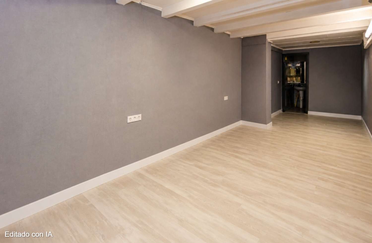 Local for sale in Cortijo Alto-Hipercor-Malaga