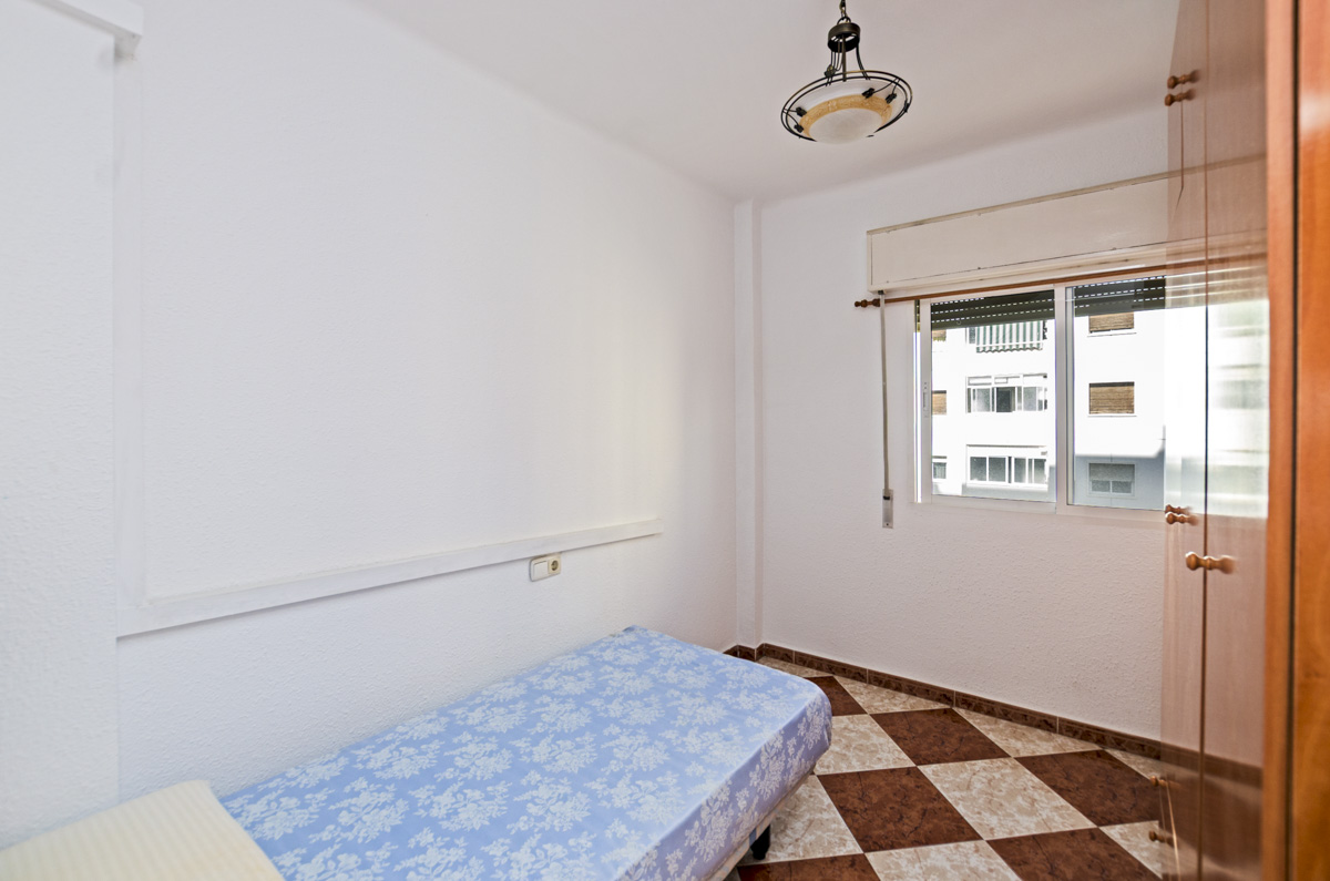 WOHNUNG ZU VERKAUFEN IN PLAZA BASCONIA!