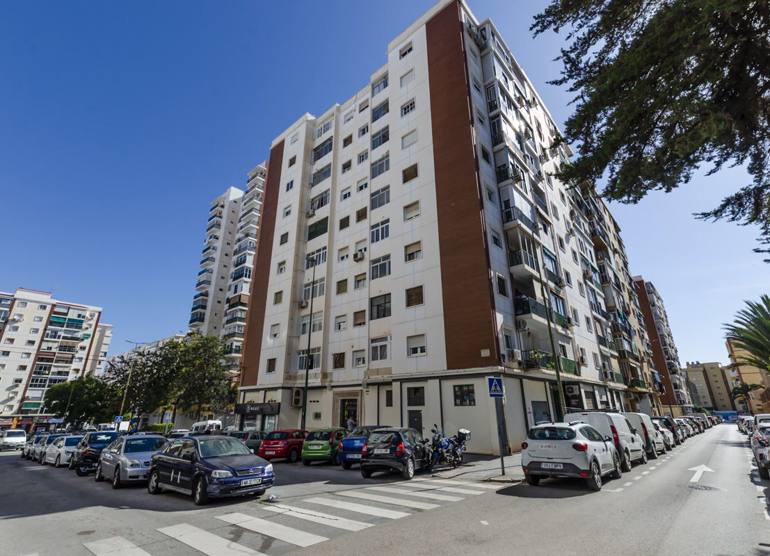 WOHNUNG ZU VERKAUFEN IN PLAZA BASCONIA!