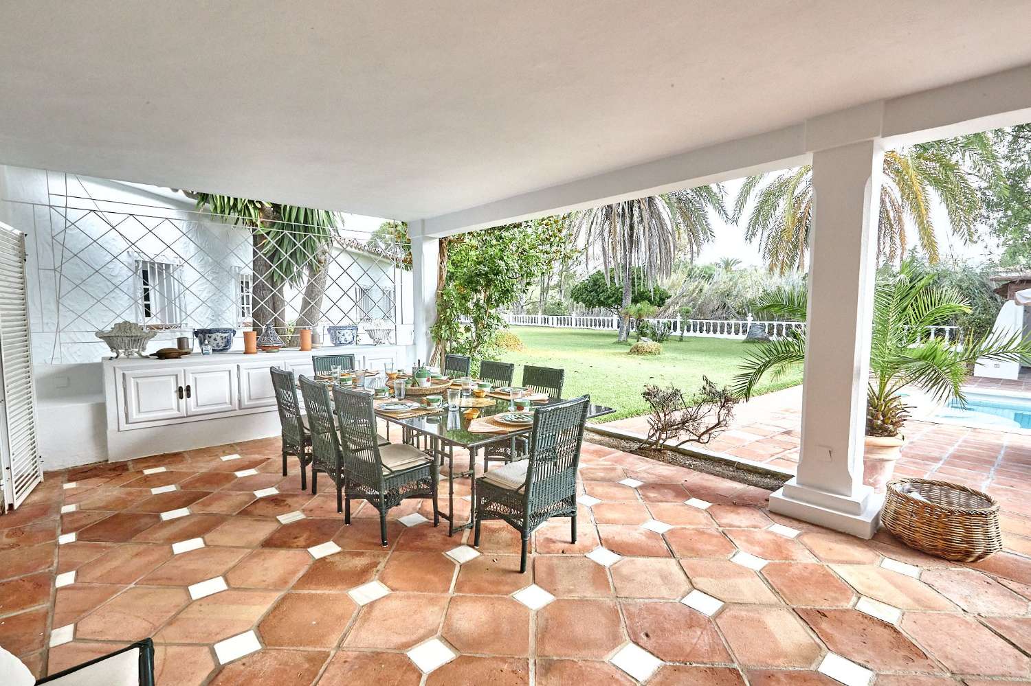 Freistehende Villa zum Verkauf in Casasola, Estepona, Guadalmina