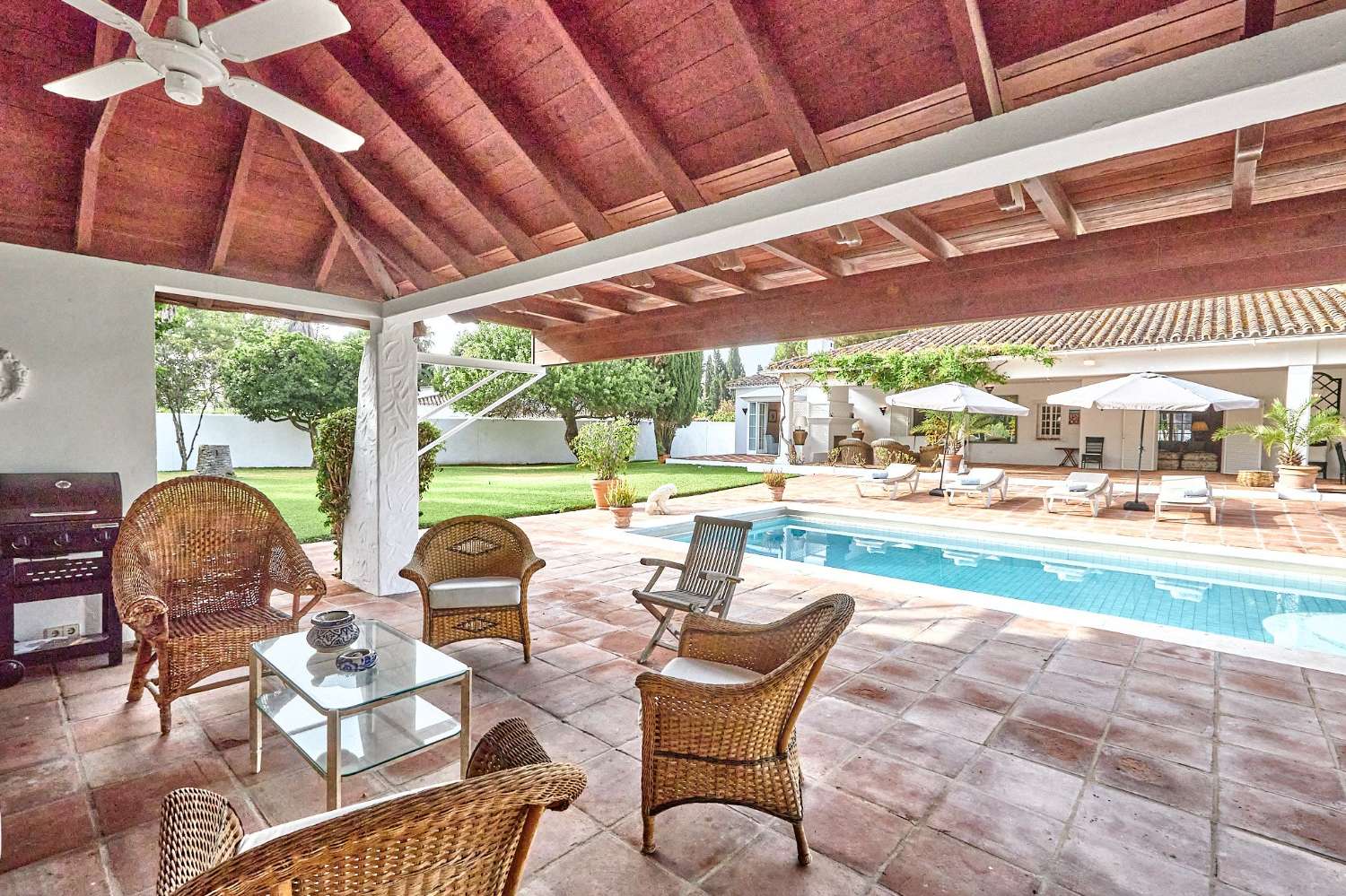 Freistehende Villa zum Verkauf in Casasola, Estepona, Guadalmina