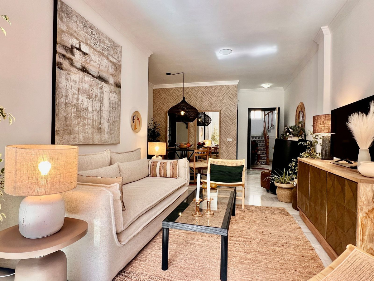 Wohnung zum Verkauf in Carib Playa, Elviria, Marbella
