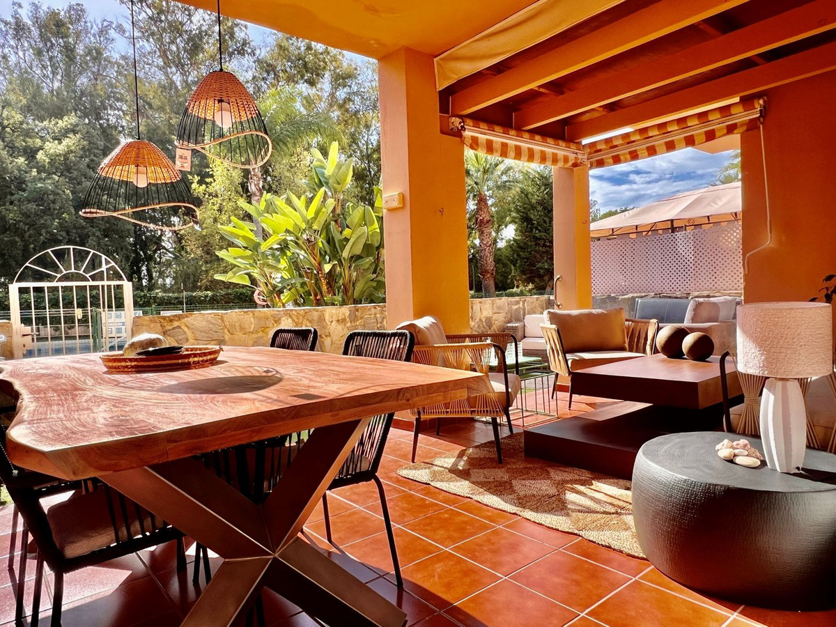 Wohnung zum Verkauf in Carib Playa, Elviria, Marbella