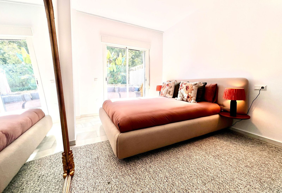 Wohnung zum Verkauf in Carib Playa, Elviria, Marbella