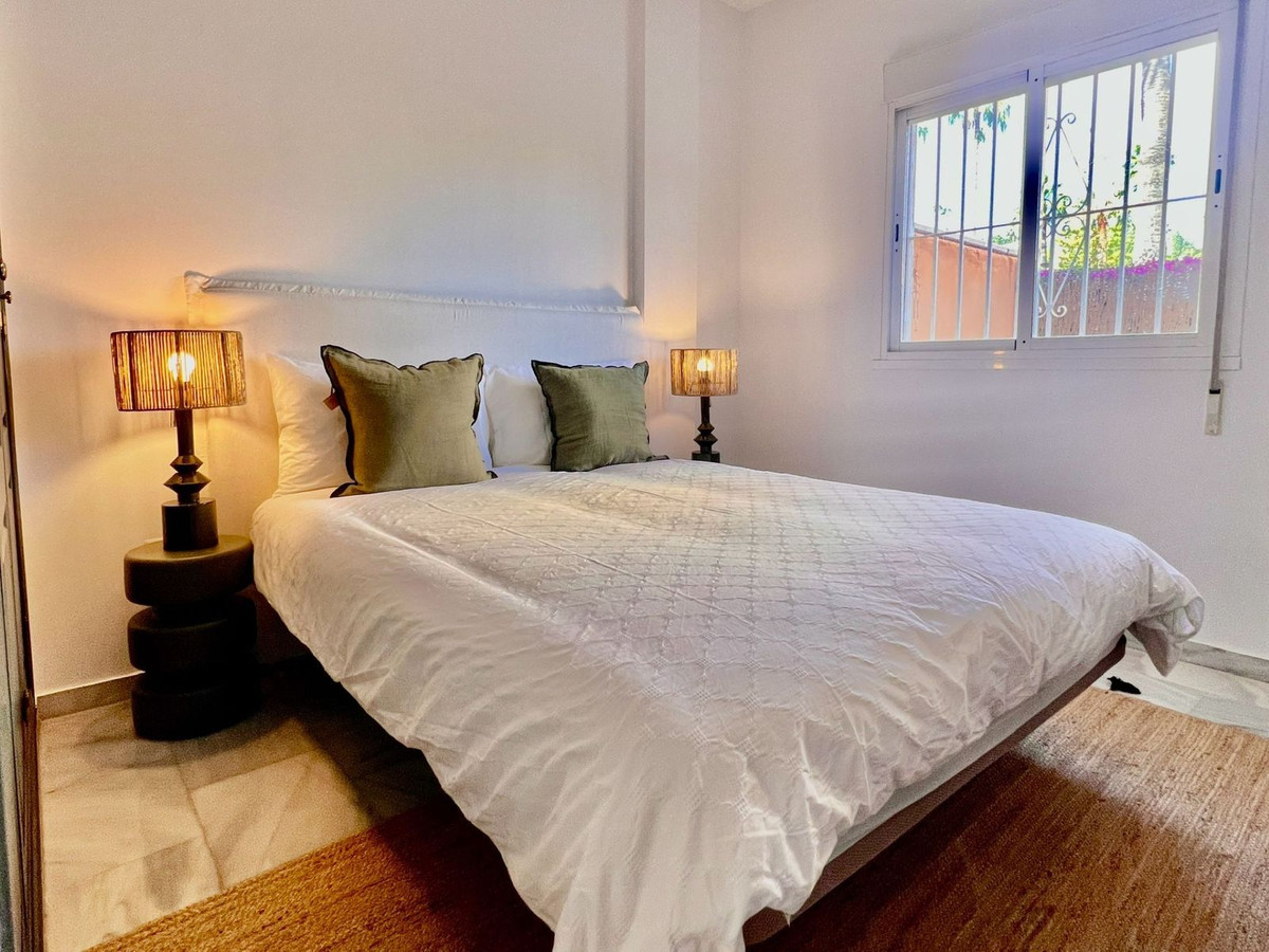 Wohnung zum Verkauf in Carib Playa, Elviria, Marbella