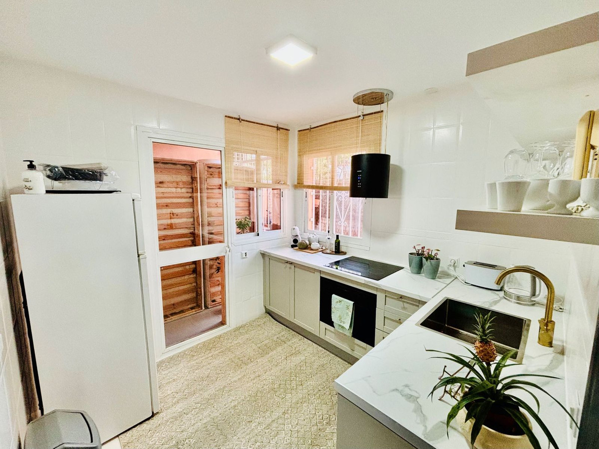 Wohnung zum Verkauf in Carib Playa, Elviria, Marbella