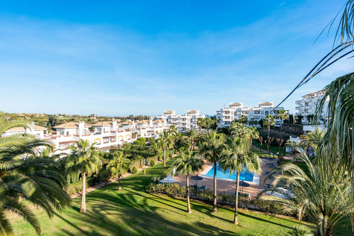 APARTAMENTO DE 2 DORMITORIOS EN SELWO HILLS, ESTEPONA