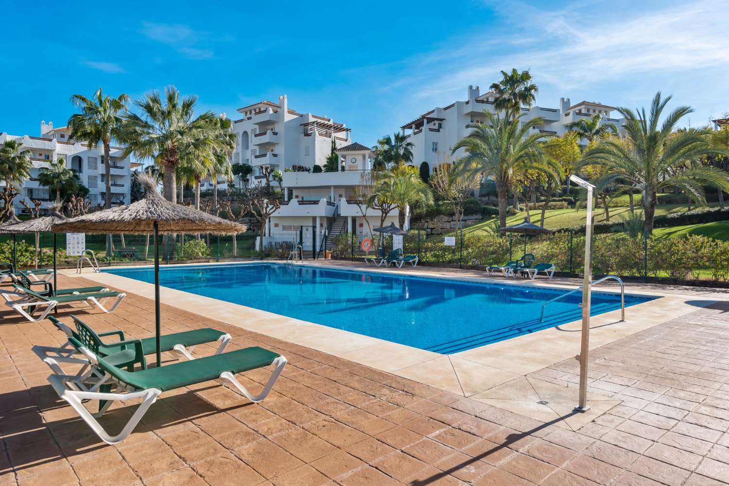 APARTAMENTO DE 2 DORMITORIOS EN SELWO HILLS, ESTEPONA