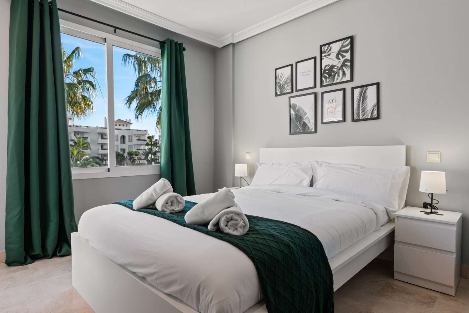 APARTAMENTO DE 2 DORMITORIOS EN SELWO HILLS, ESTEPONA