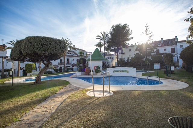 Chalet pareado en venta en Valdeolletas-Las Cancelas-Xarblanca- Marbella