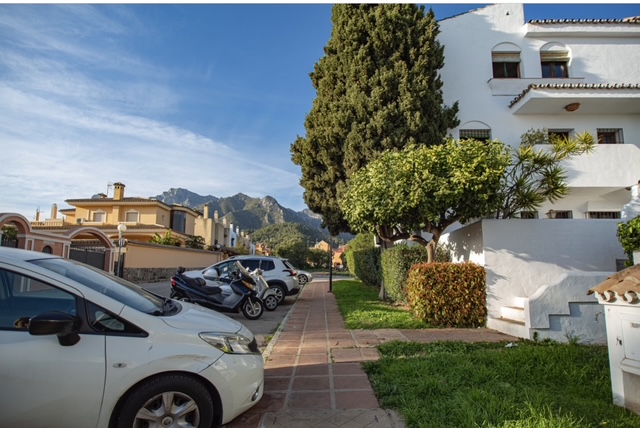 Chalet pareado en venta en Valdeolletas-Las Cancelas-Xarblanca- Marbella