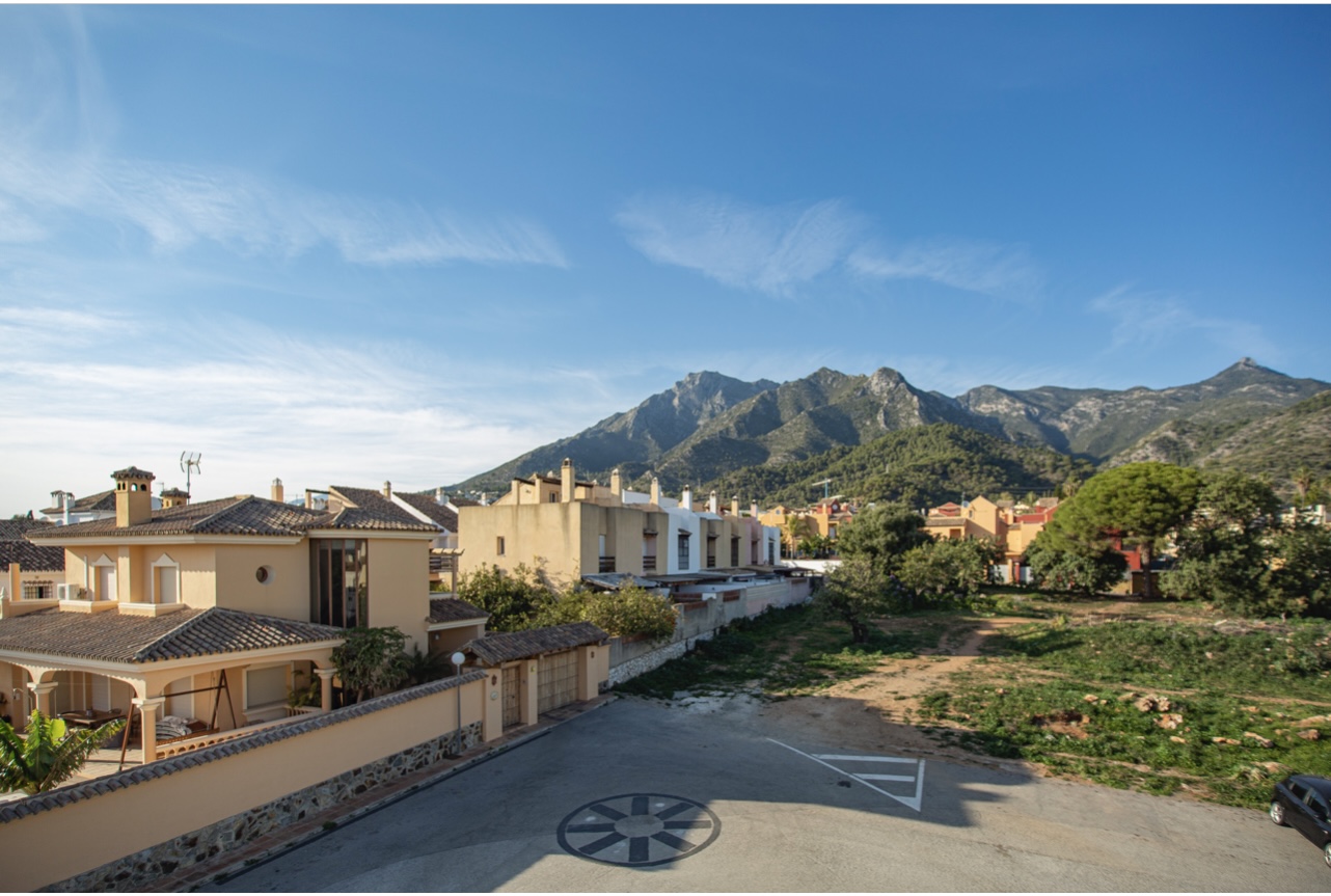Chalet pareado en venta en Valdeolletas-Las Cancelas-Xarblanca- Marbella