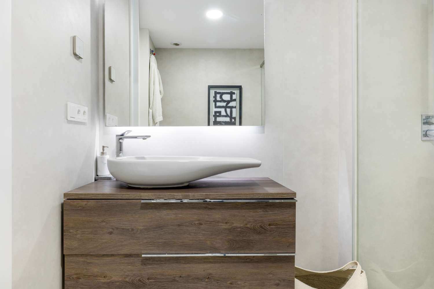 Exquisito apartamento en primera línea de playa en The Edge, Estepona