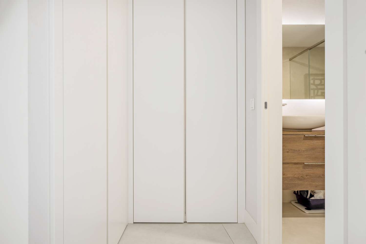 Exquisito apartamento en primera línea de playa en The Edge, Estepona