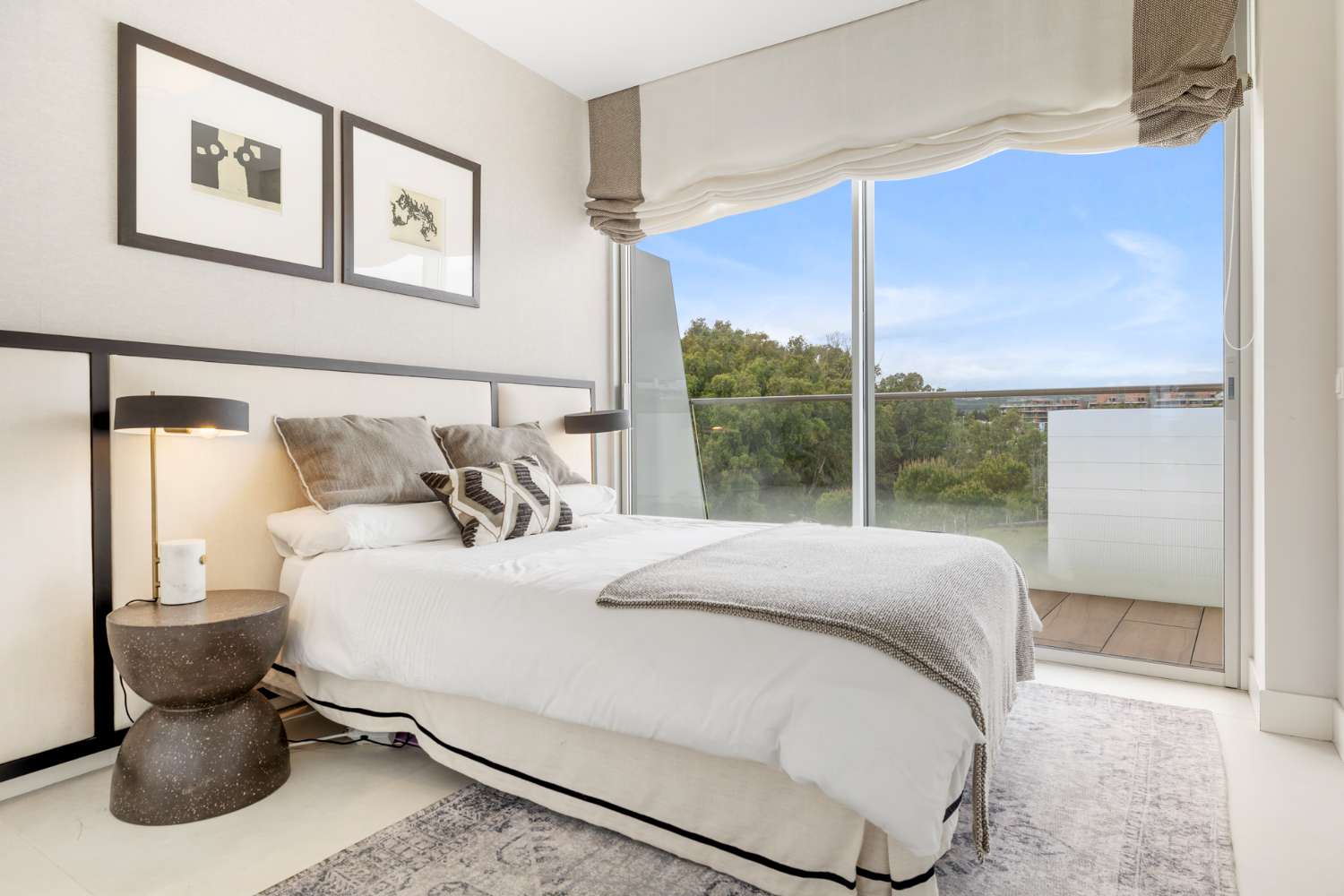 Exquisito apartamento en primera línea de playa en The Edge, Estepona