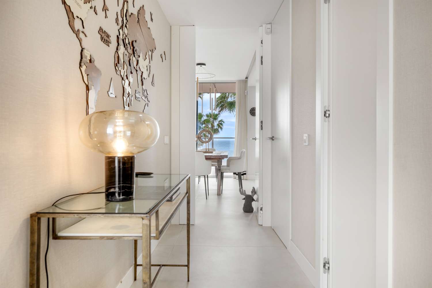 Exquisito apartamento en primera línea de playa en The Edge, Estepona