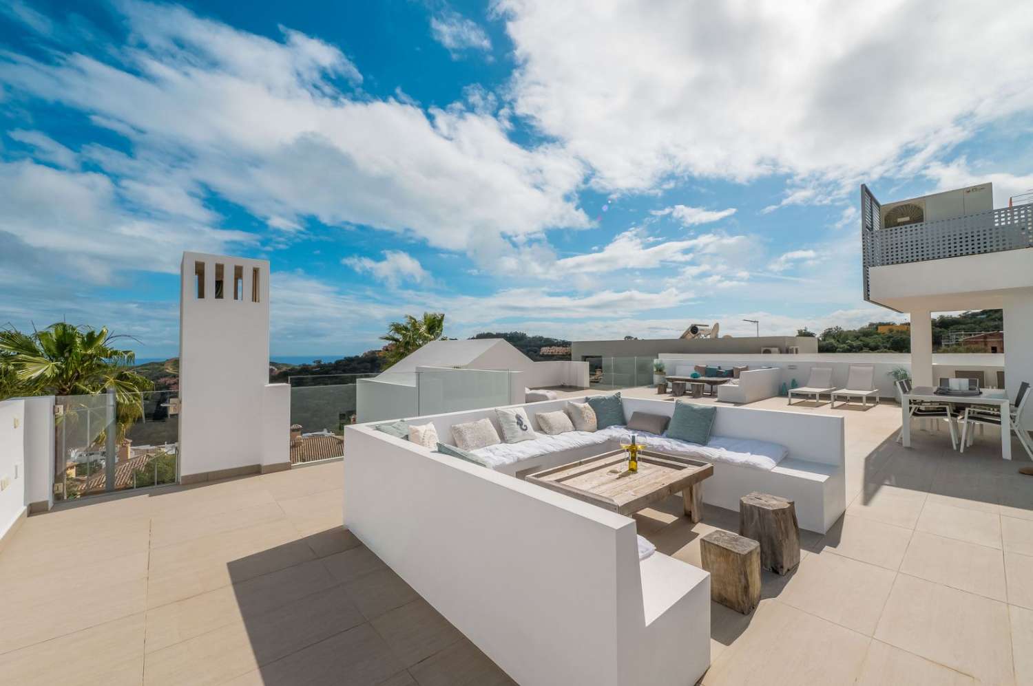 Una villa excepcional en La Mairena -Ojen -Marbella