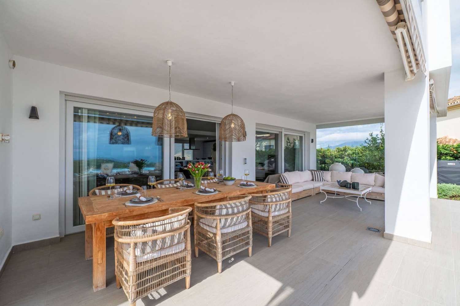 Una villa excepcional en La Mairena -Ojen -Marbella