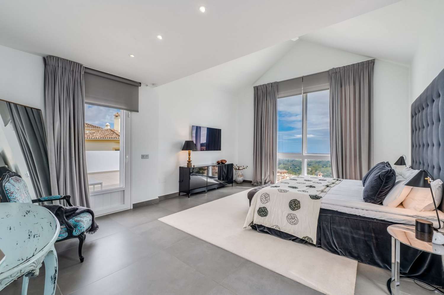 Una villa excepcional en La Mairena -Ojen -Marbella