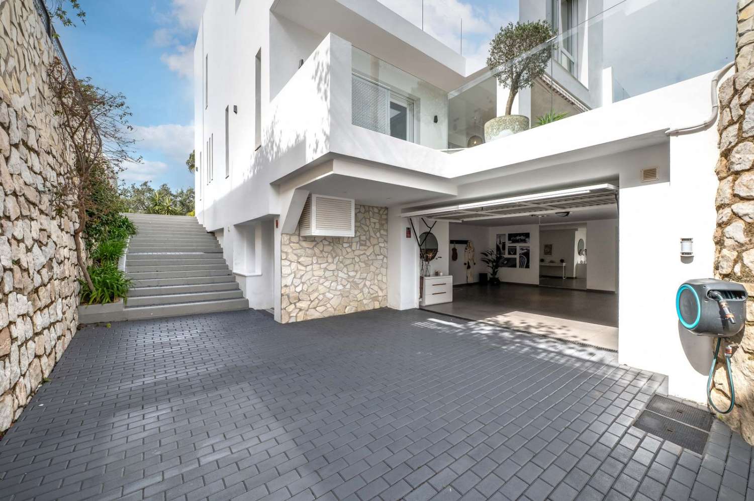 Una villa excepcional en La Mairena -Ojen -Marbella