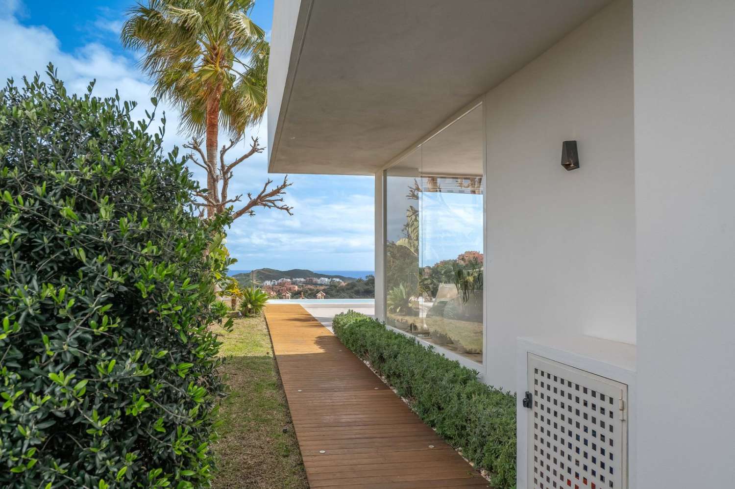 Una villa excepcional en La Mairena -Ojen -Marbella