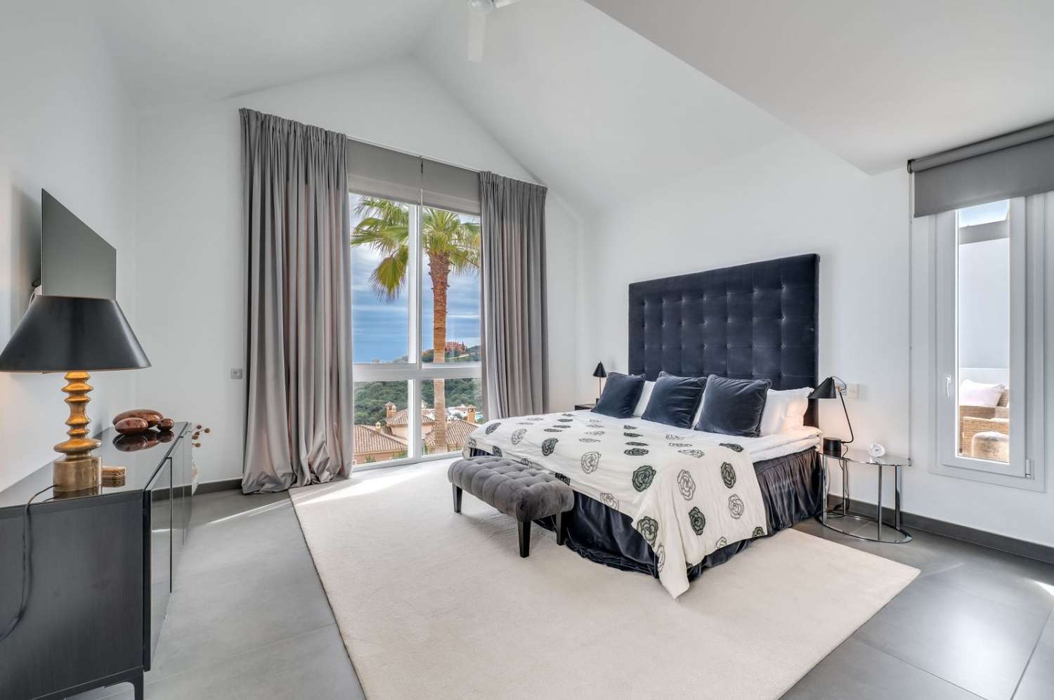 Una villa excepcional en La Mairena -Ojen -Marbella
