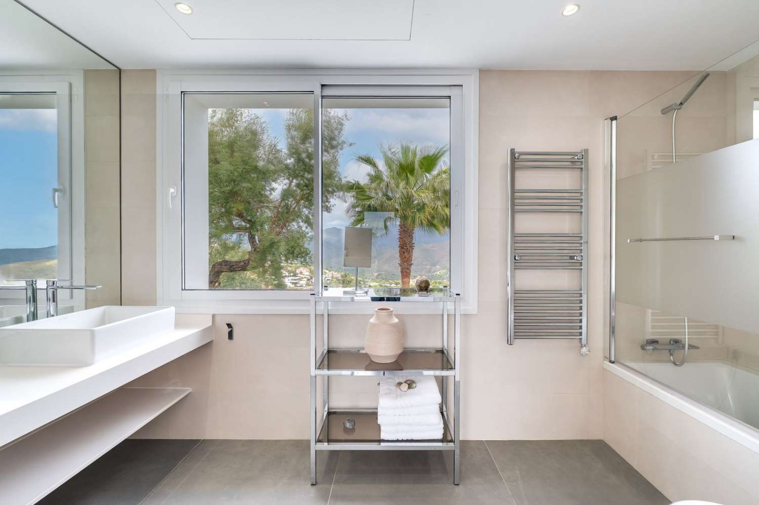 Una villa excepcional en La Mairena -Ojen -Marbella
