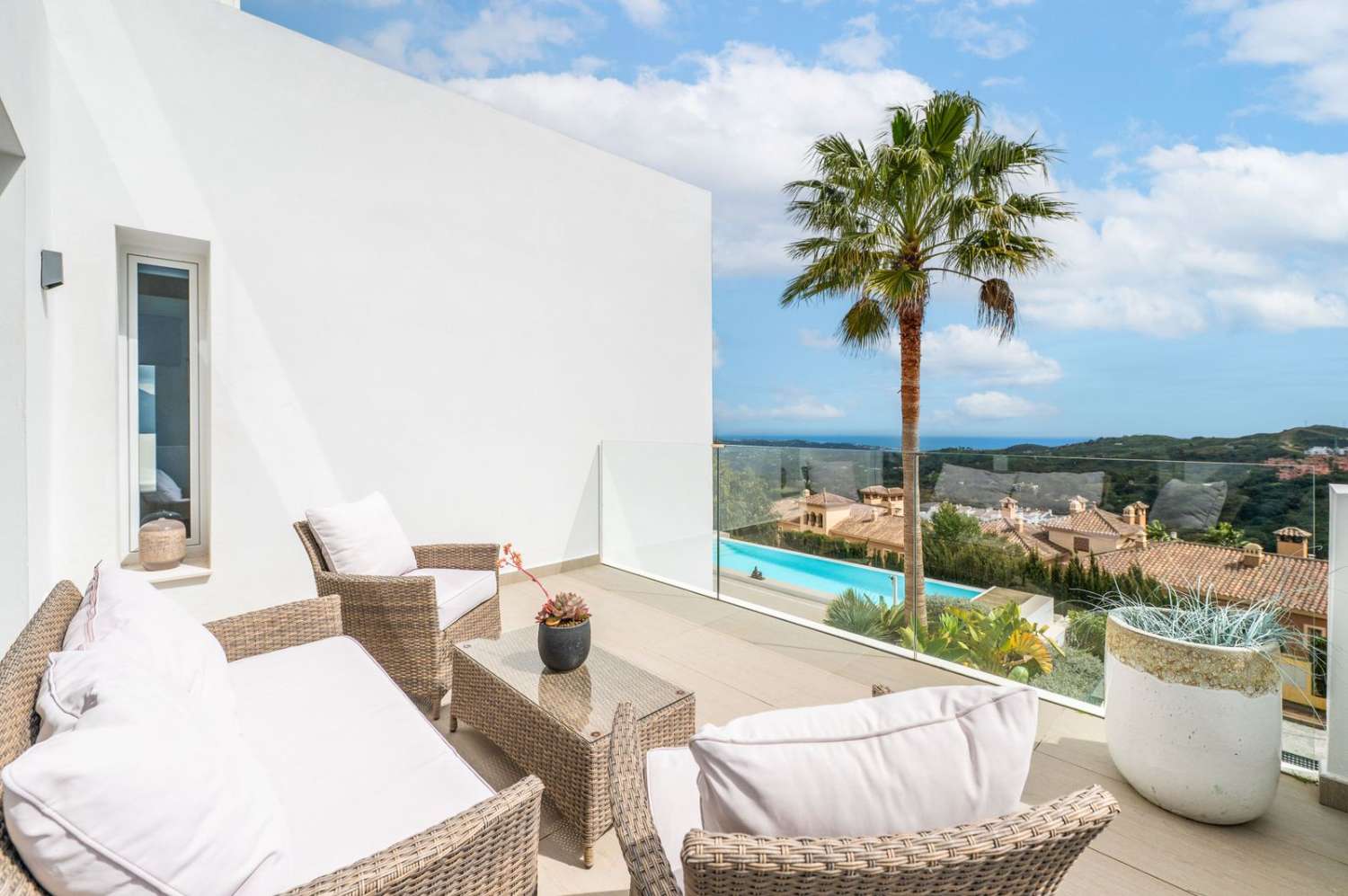 Una villa excepcional en La Mairena -Ojen -Marbella