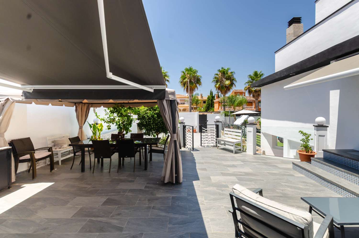 Chalet  en venta en Alhaurin de la Torre-Málaga