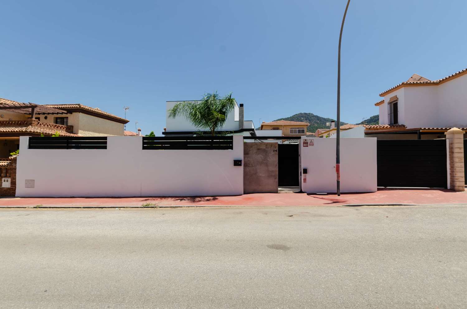 Chalet  en venta en Alhaurin de la Torre-Málaga