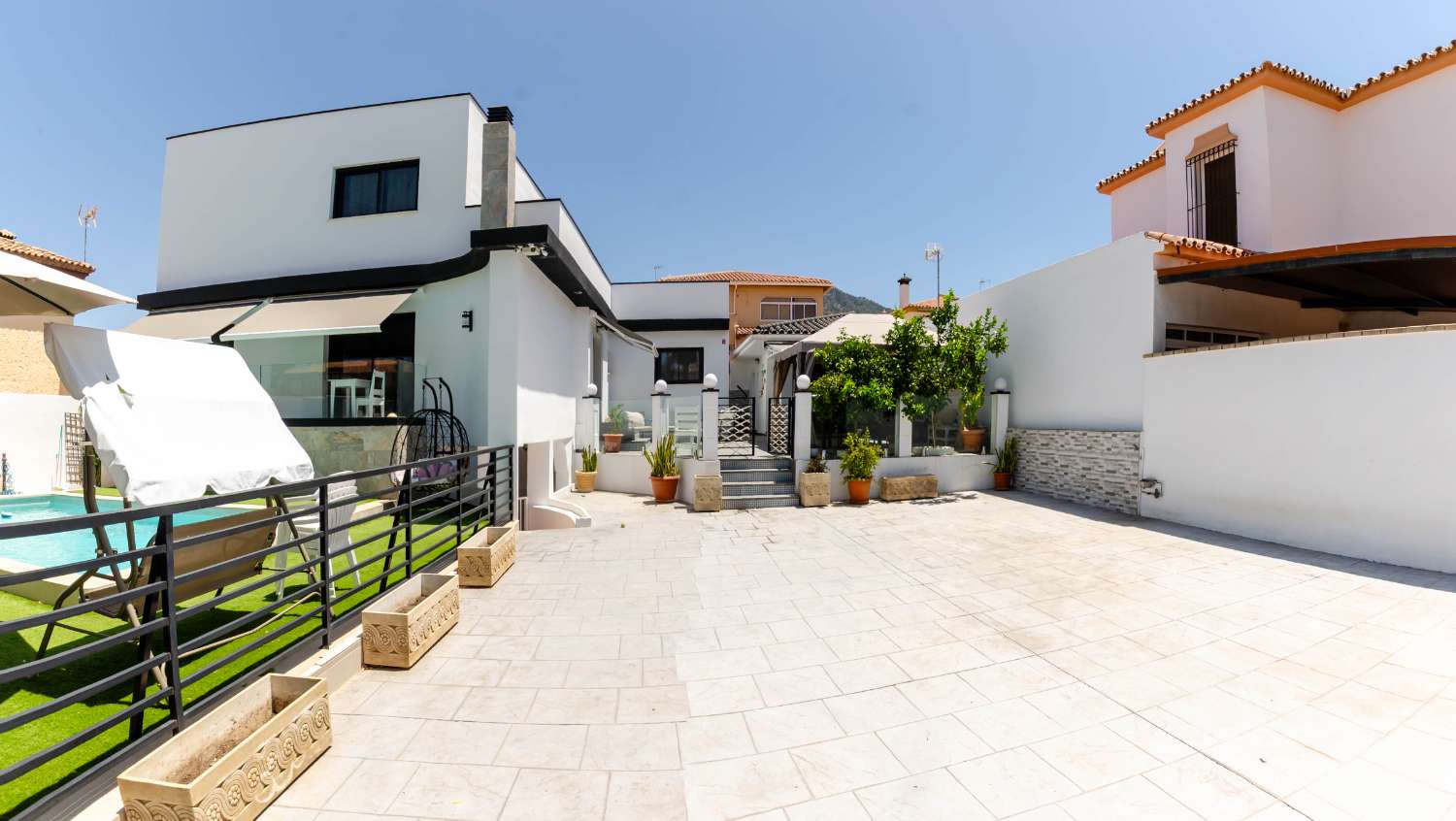 Chalet  en venta en Alhaurin de la Torre-Málaga